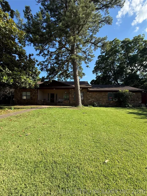 1201 W Elm
