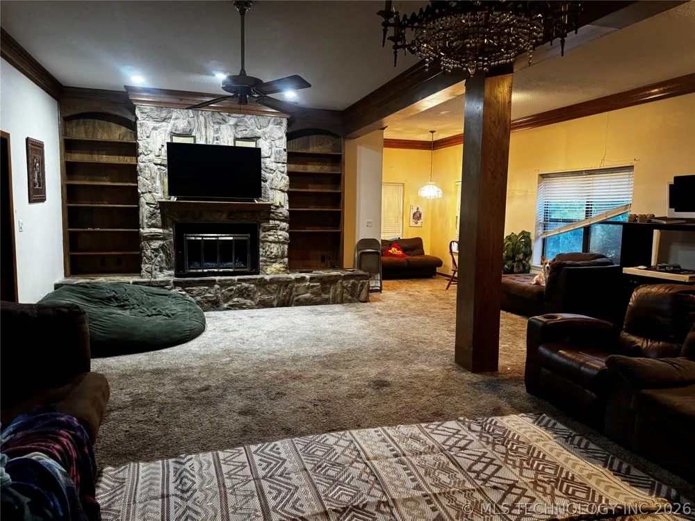 1201 W Elm Durant, OK 74701