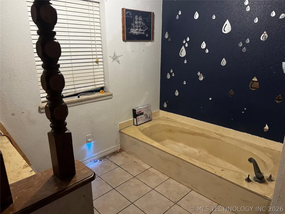 1201 W Elm Durant, OK 74701
