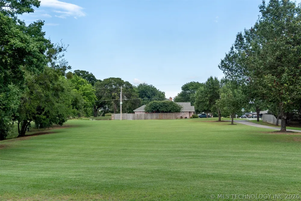 1727 Washington Durant, OK 74701