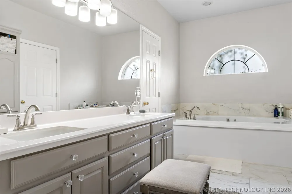 1727 Washington Durant, OK 74701