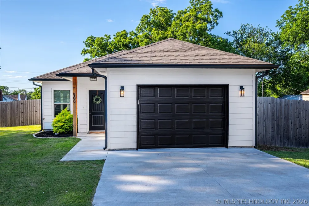 900 E 6th Ada, OK 74820