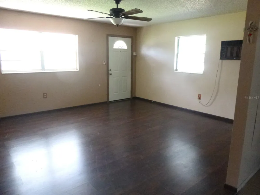 318 CENTRAL AVENUE Frostproof, FL 33843
