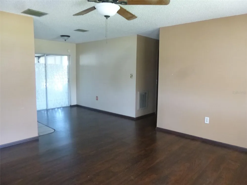 318 CENTRAL AVENUE Frostproof, FL 33843