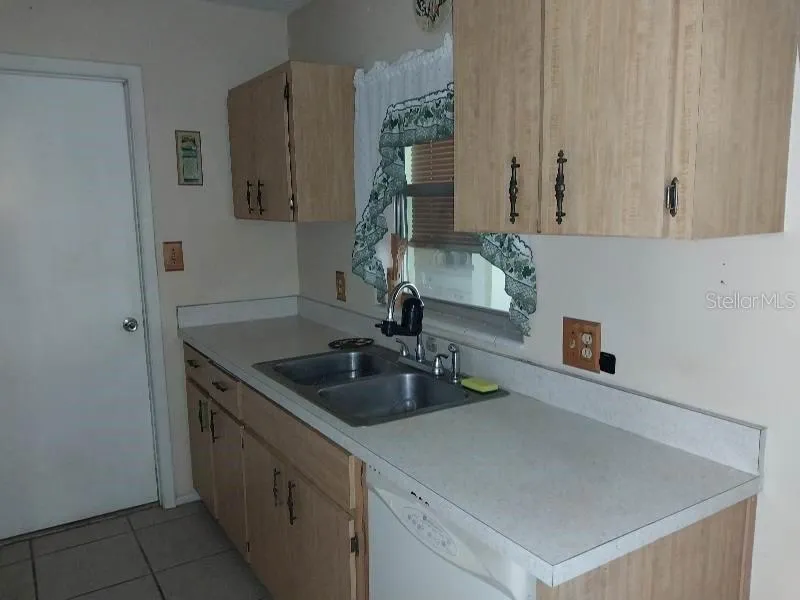 318 CENTRAL AVENUE Frostproof, FL 33843