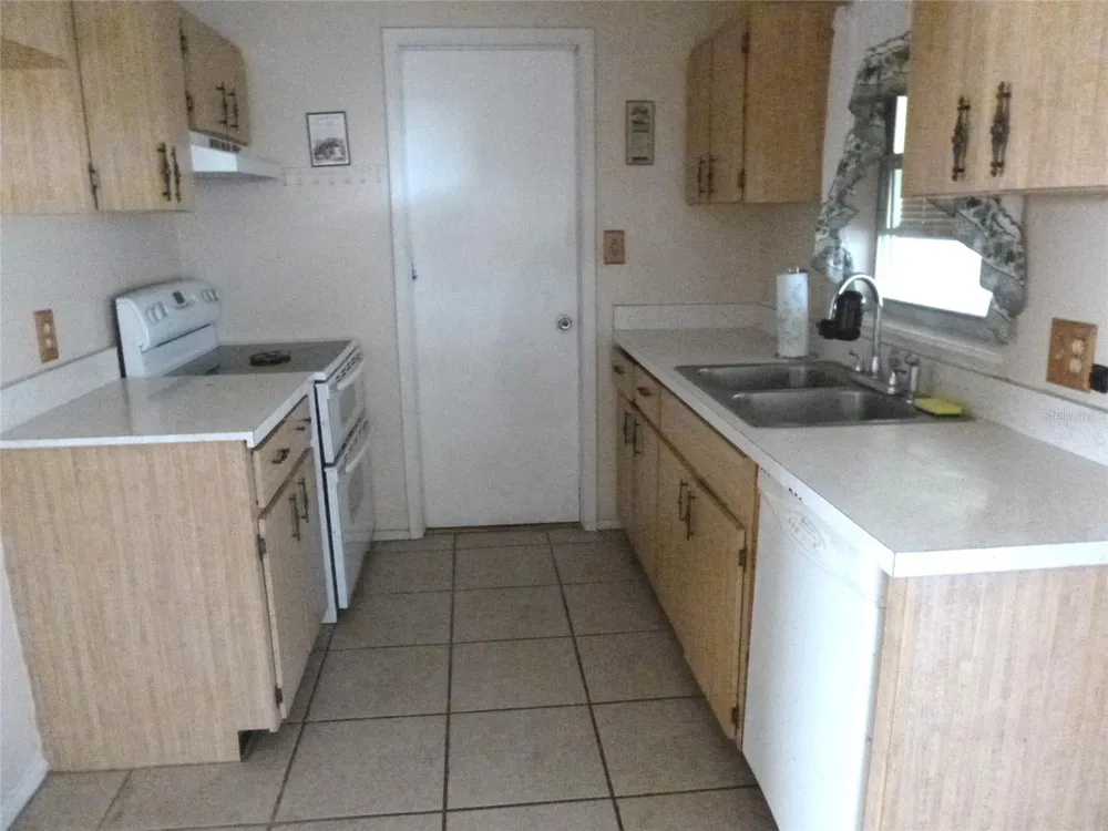 318 CENTRAL AVENUE Frostproof, FL 33843
