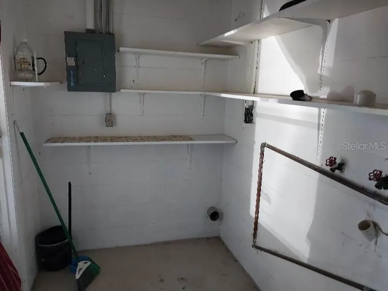 318 CENTRAL AVENUE Frostproof, FL 33843