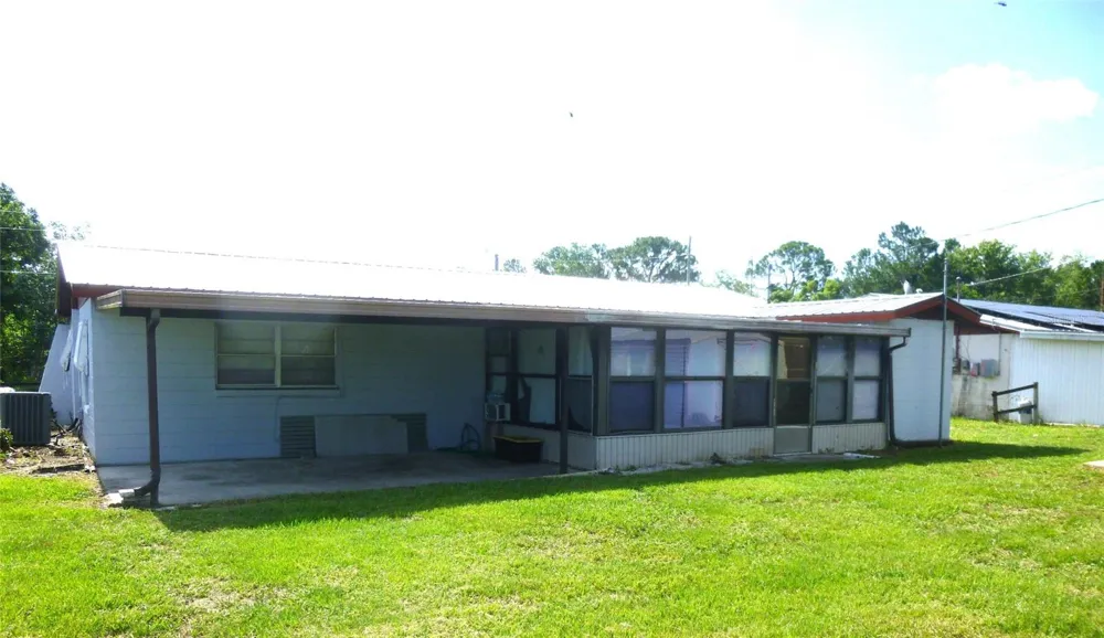 318 CENTRAL AVENUE Frostproof, FL 33843