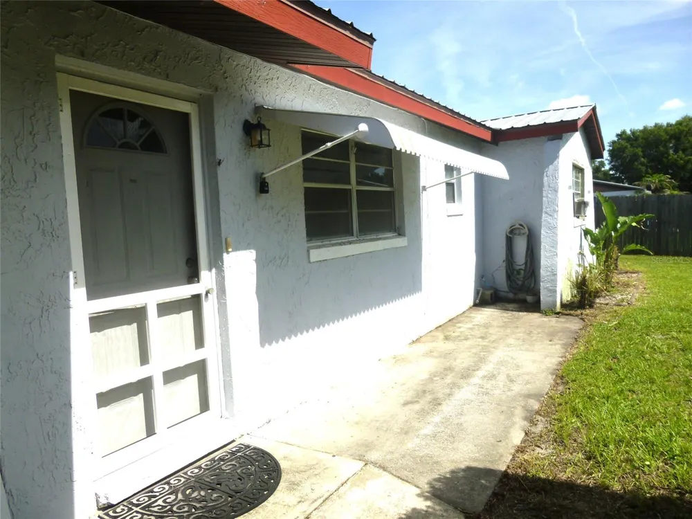 318 CENTRAL AVENUE Frostproof, FL 33843