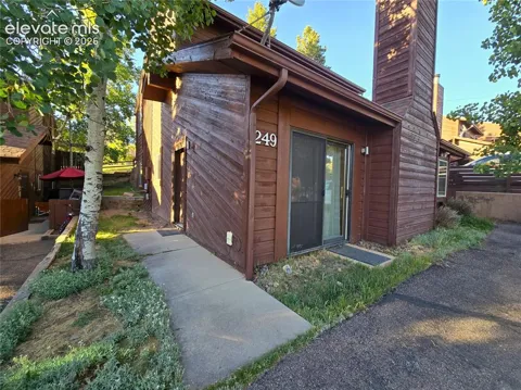 249 E Lake Avenue