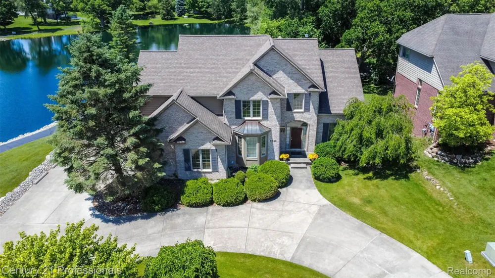 8225 Brookstone Lane Clarkston City, MI 48348