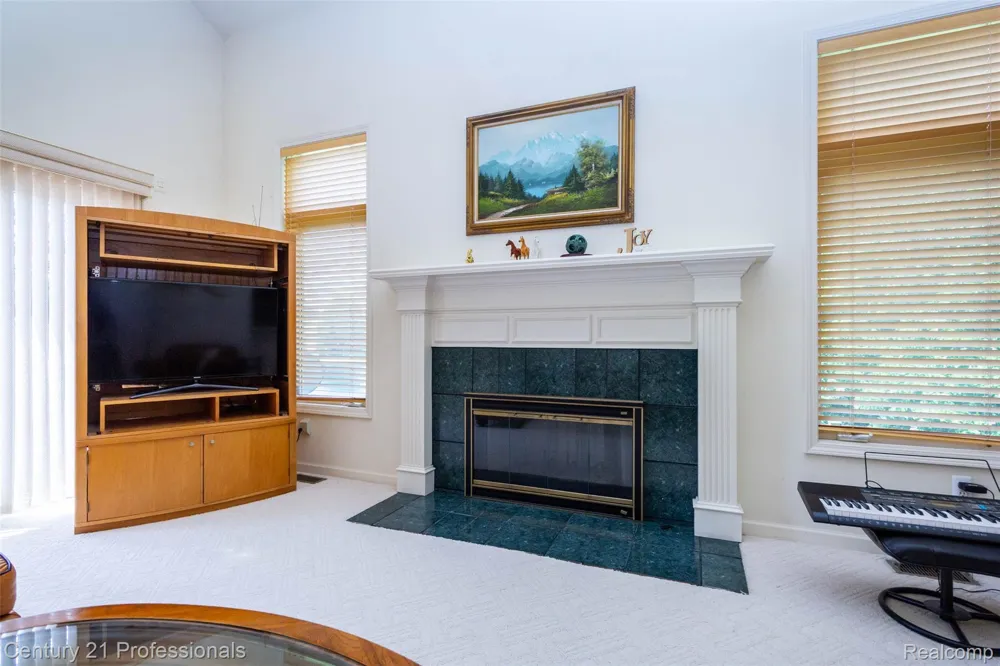 8225 Brookstone Lane Clarkston City, MI 48348