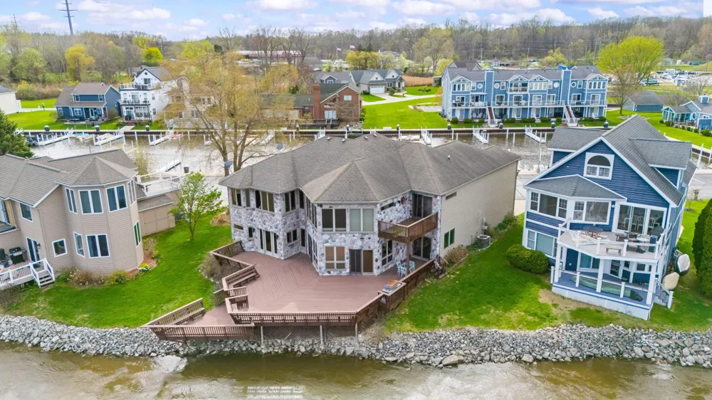 2349 Riverside Pointe Drive St Joseph Charter Township, MI 49085