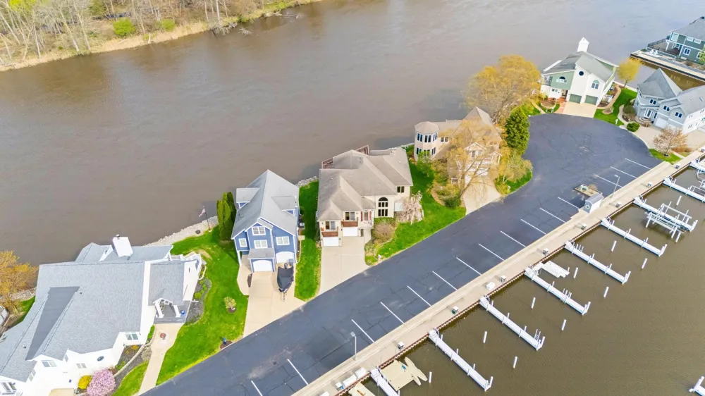 2349 Riverside Pointe Drive St Joseph Charter Township, MI 49085