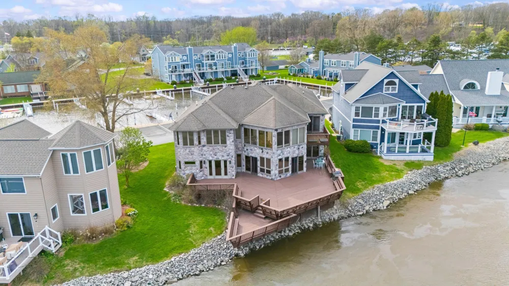 2349 Riverside Pointe Drive St Joseph Charter Township, MI 49085