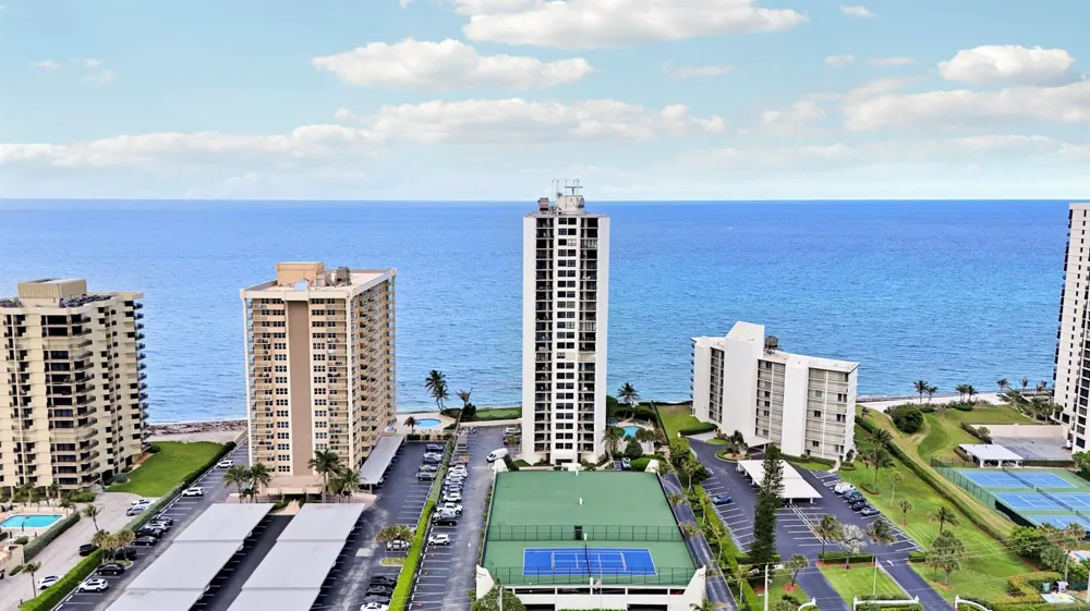 5420 Ocean Drive #204 Singer Island, FL 33404