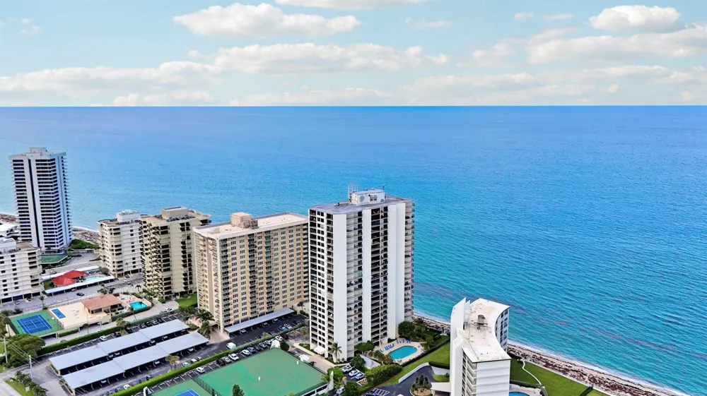 5420 Ocean Drive #204 Singer Island, FL 33404