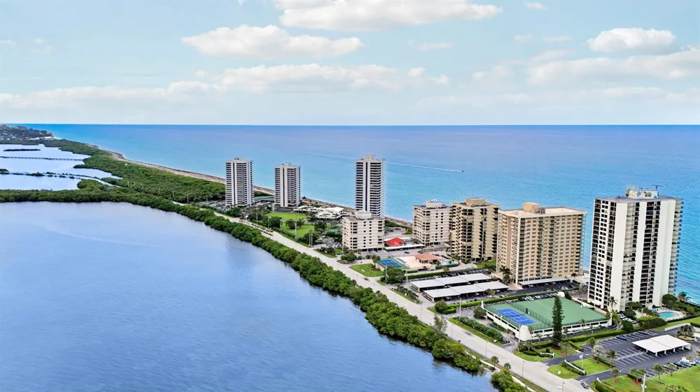 5420 Ocean Drive #204 Singer Island, FL 33404