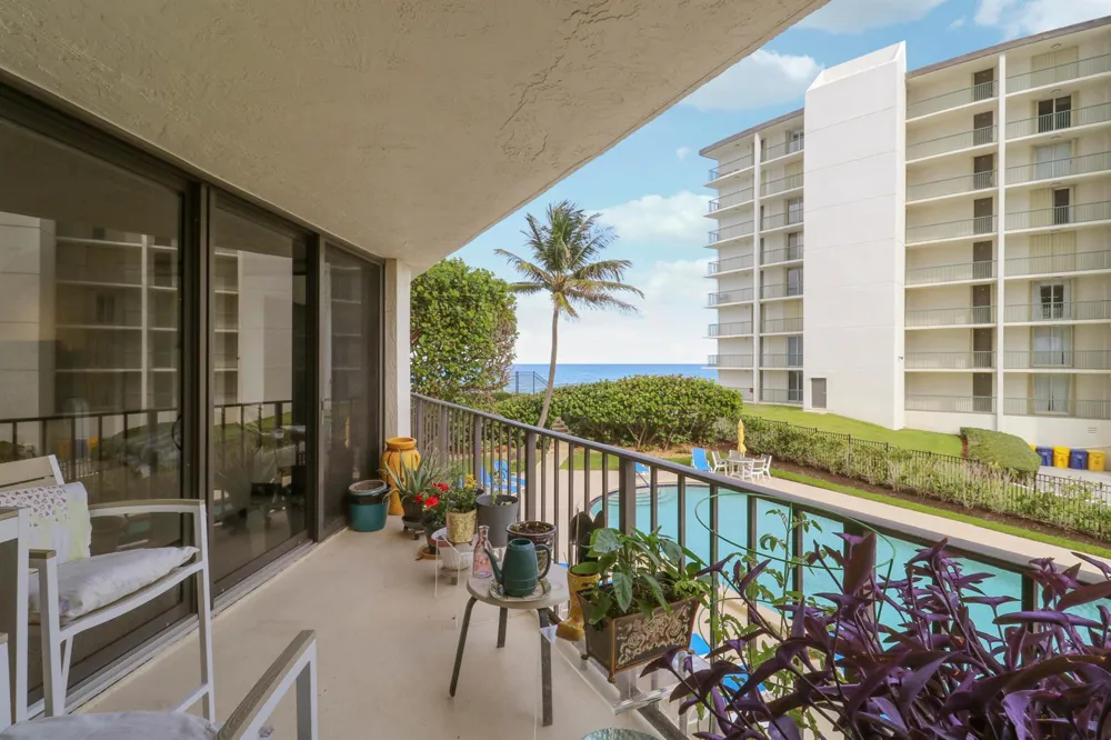 5420 Ocean Drive #204 Singer Island, FL 33404