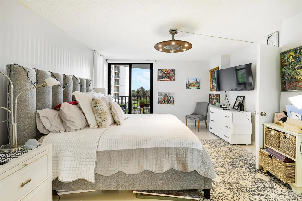 5420 Ocean Drive #204 Singer Island, FL 33404