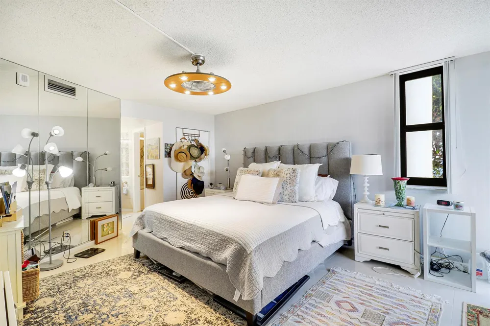 5420 Ocean Drive #204 Singer Island, FL 33404