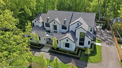 1551 LAKESIDE DRIVE