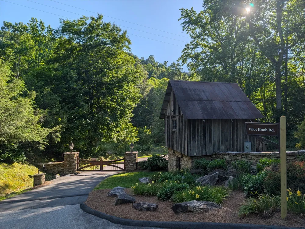 73 Pilot Knob Road Glenville, NC 28736