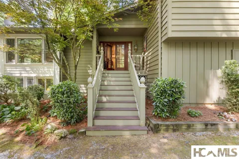 221 Hideaway Trail