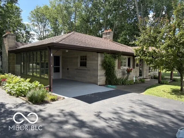 416 McCullum Knightstown, IN 46148