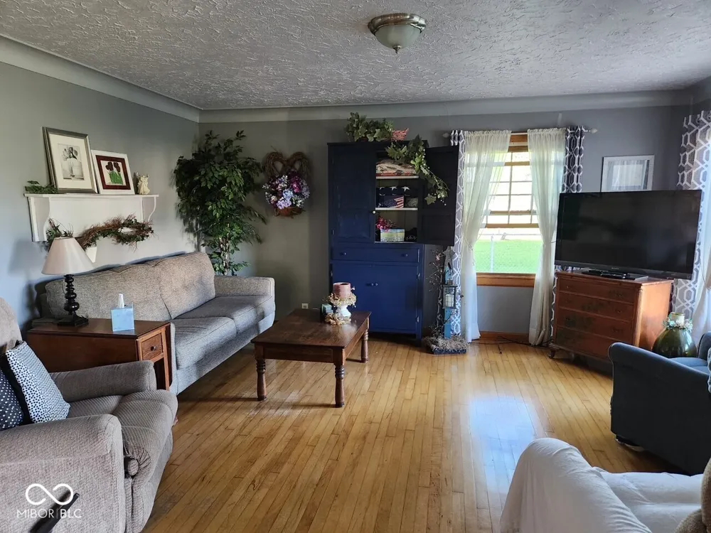 416 McCullum Knightstown, IN 46148