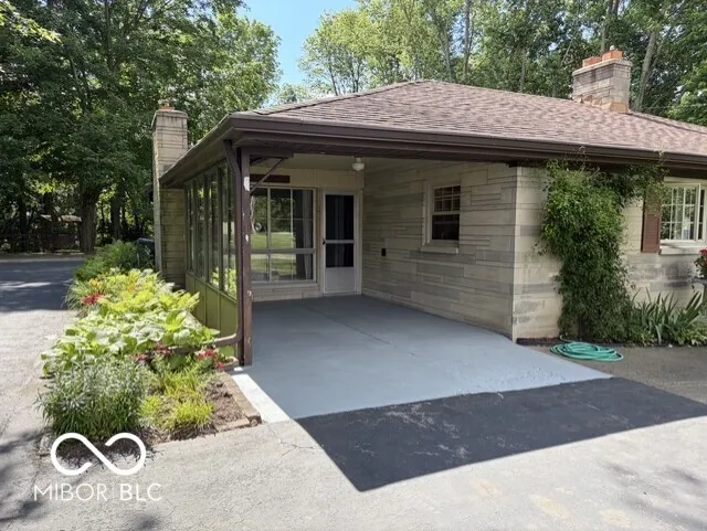 416 McCullum Knightstown, IN 46148