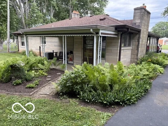 416 McCullum Knightstown, IN 46148