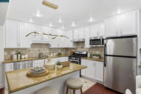 1295 Crescent Ter.