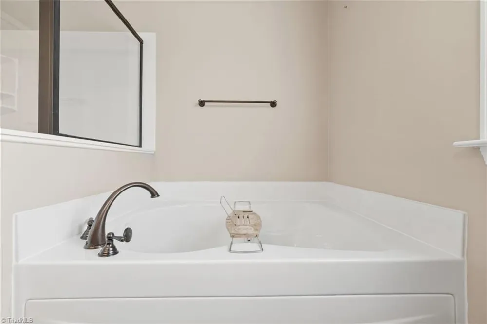 195 Creeks Edge Court Clemmons, NC 27012