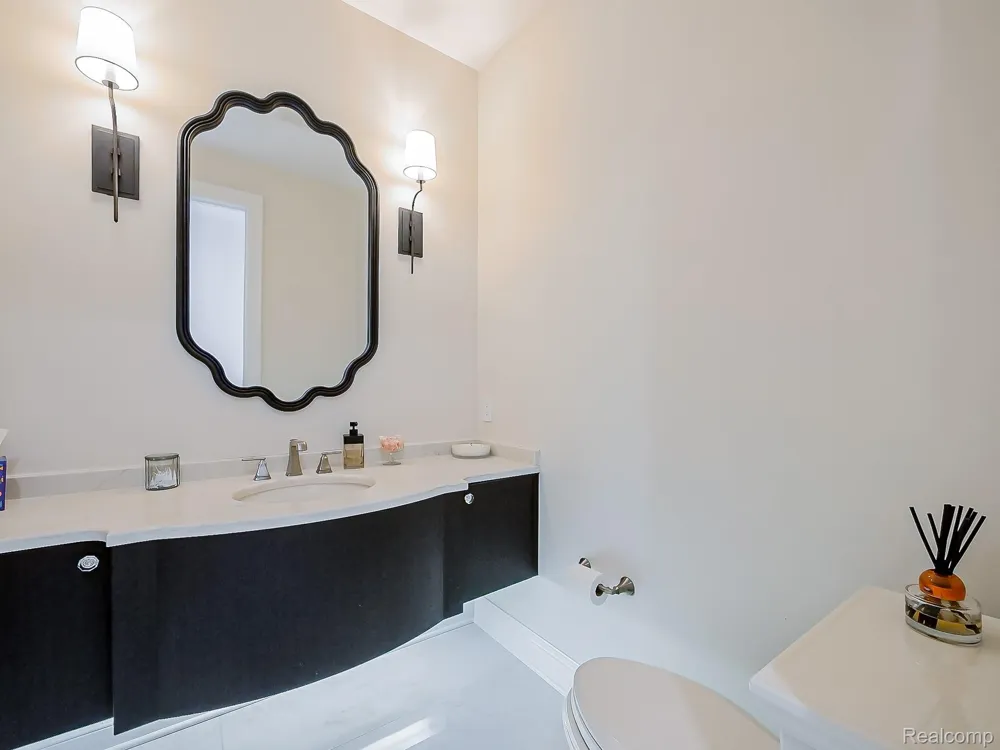 3586 Walnut Brook Drive Rochester Hills City, MI 48309