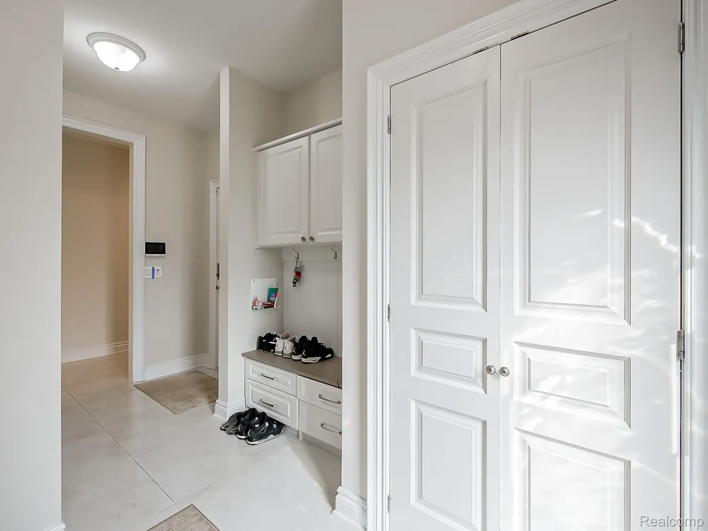 3586 Walnut Brook Drive Rochester Hills City, MI 48309