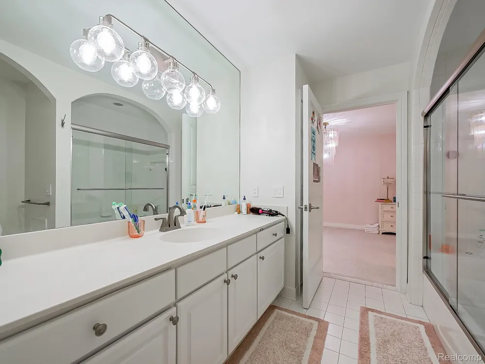 3586 Walnut Brook Drive Rochester Hills City, MI 48309