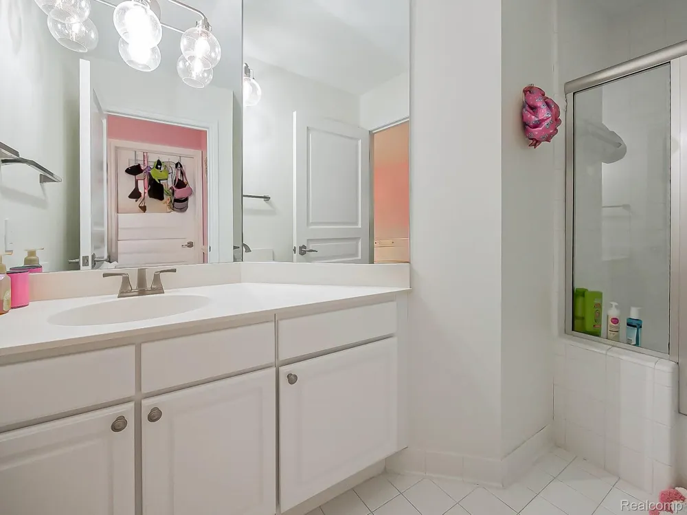 3586 Walnut Brook Drive Rochester Hills City, MI 48309