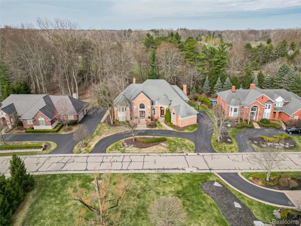 3586 Walnut Brook Drive Rochester Hills City, MI 48309
