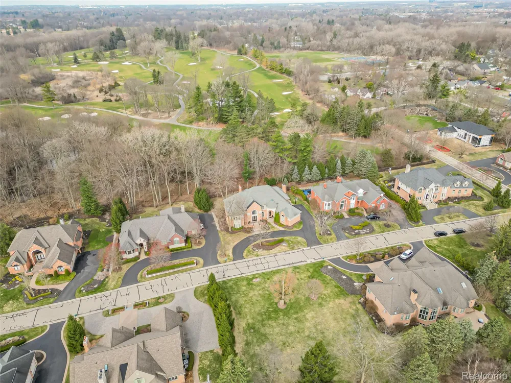 3586 Walnut Brook Drive Rochester Hills City, MI 48309