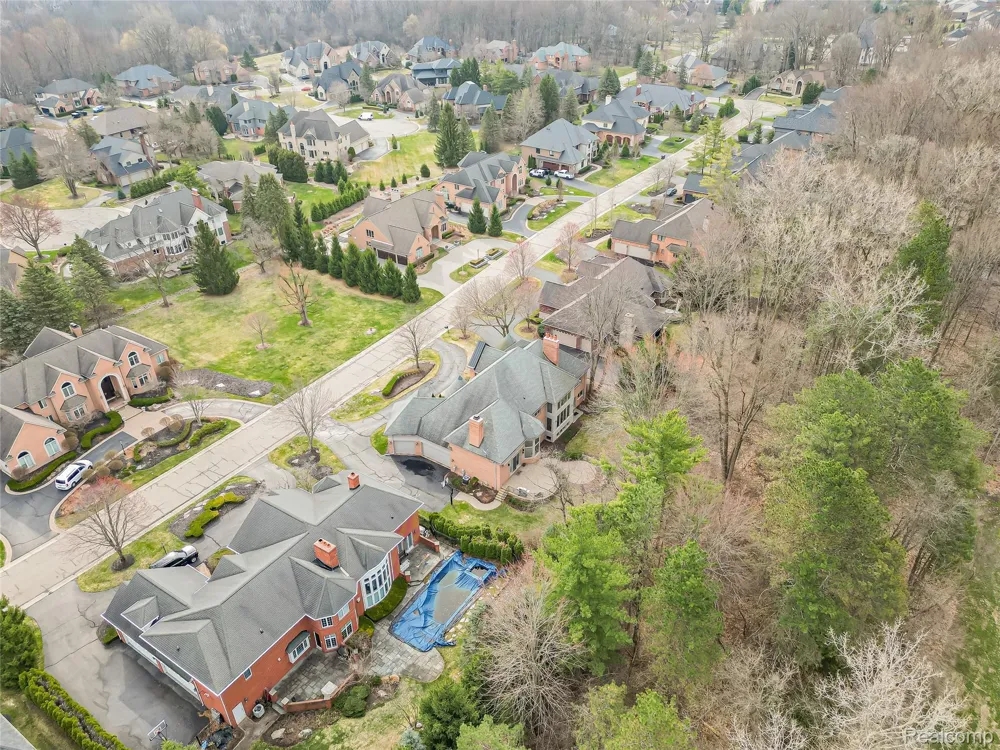 3586 Walnut Brook Drive Rochester Hills City, MI 48309