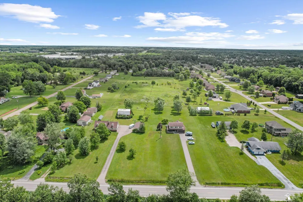 24677 WALTZ ROAD Huron Charter Township, MI 48164