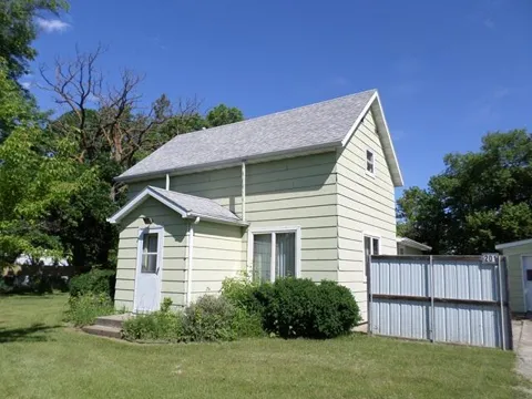 201 Greenwood Street E