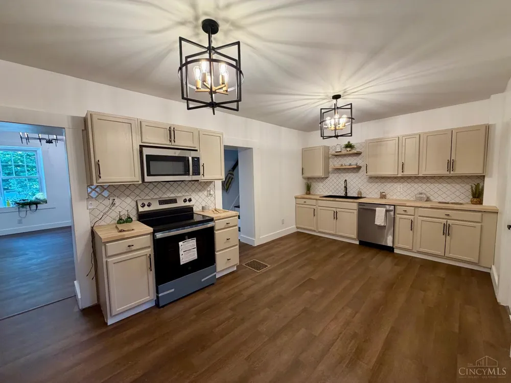 102 E Main Street Trenton, OH 45067