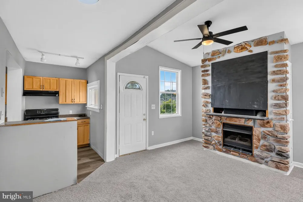 2803 FLEETWOOD AVENUE Baltimore, MD 21214