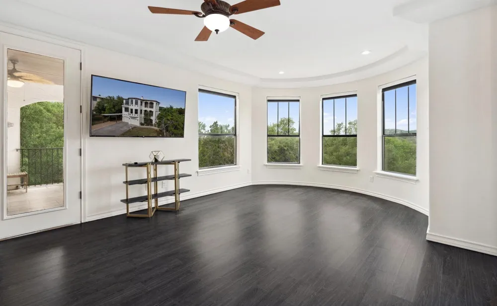 8117 Joy Road Volente, TX 78641