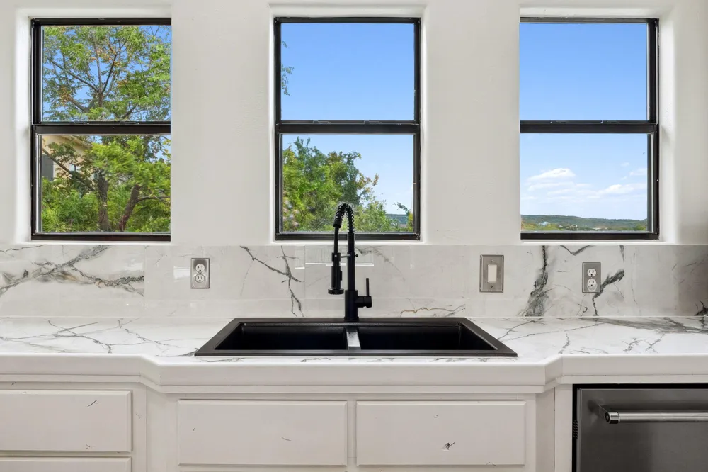 8117 Joy Road Volente, TX 78641