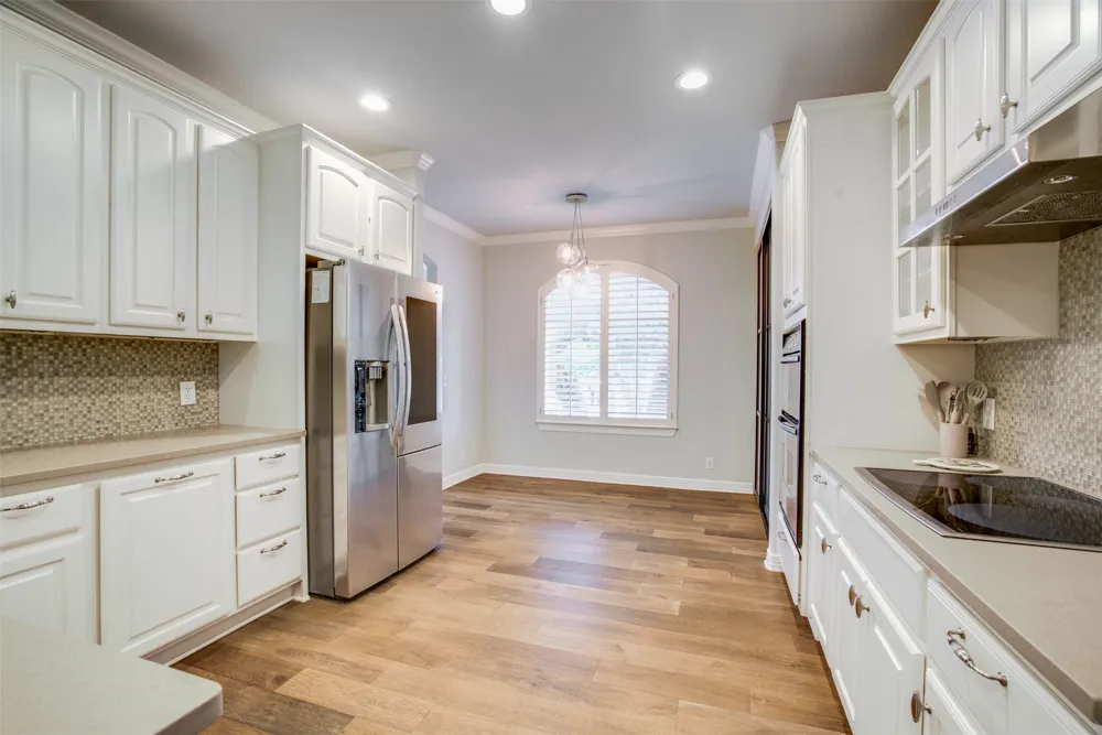 18 Glenway Drive The Hills, TX 78738