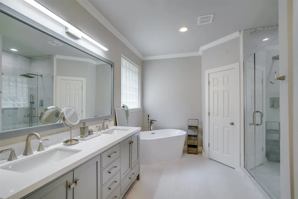 18 Glenway Drive The Hills, TX 78738