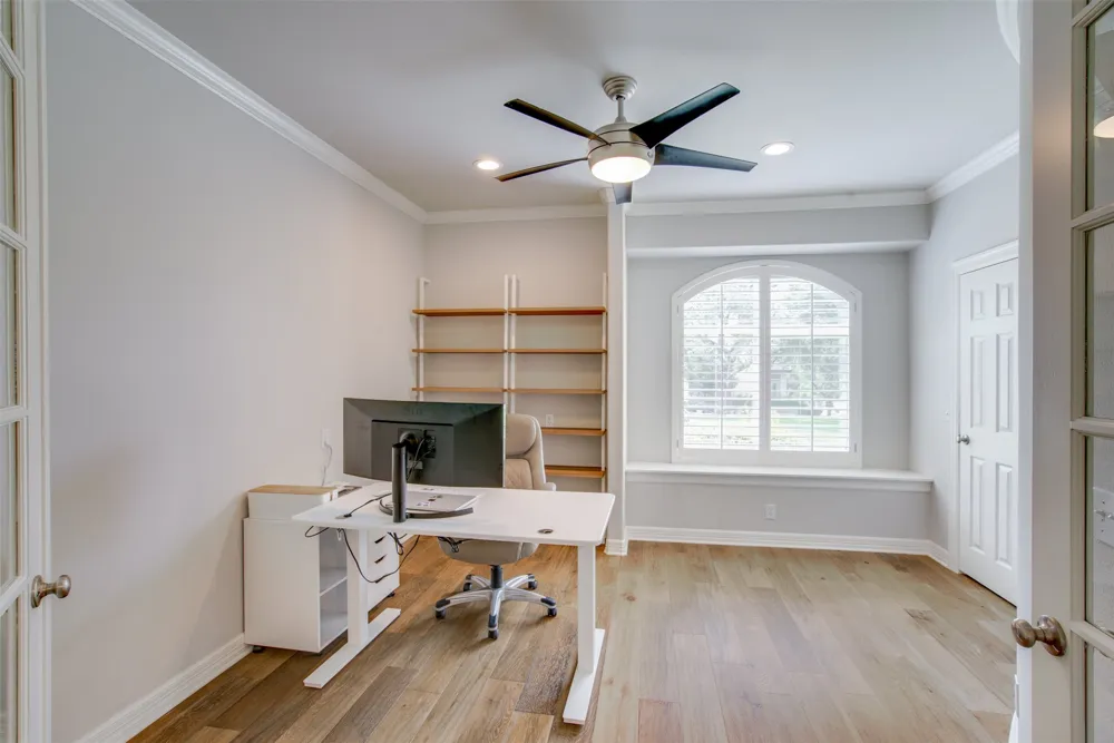 18 Glenway Drive The Hills, TX 78738